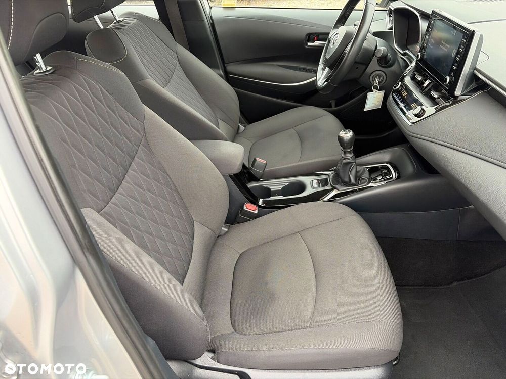 Toyota Corolla - 11