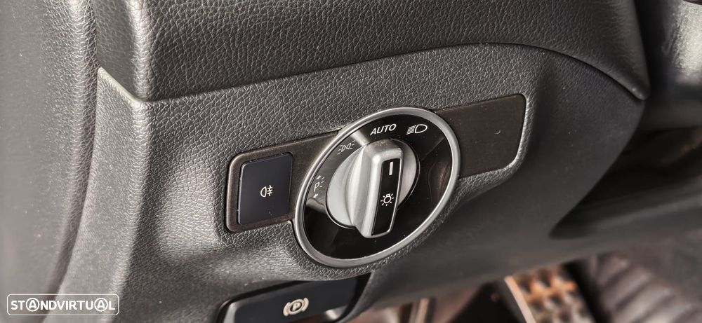 Mercedes-Benz CLA 220 d 4Matic 7G-DCT AMG Line - 24