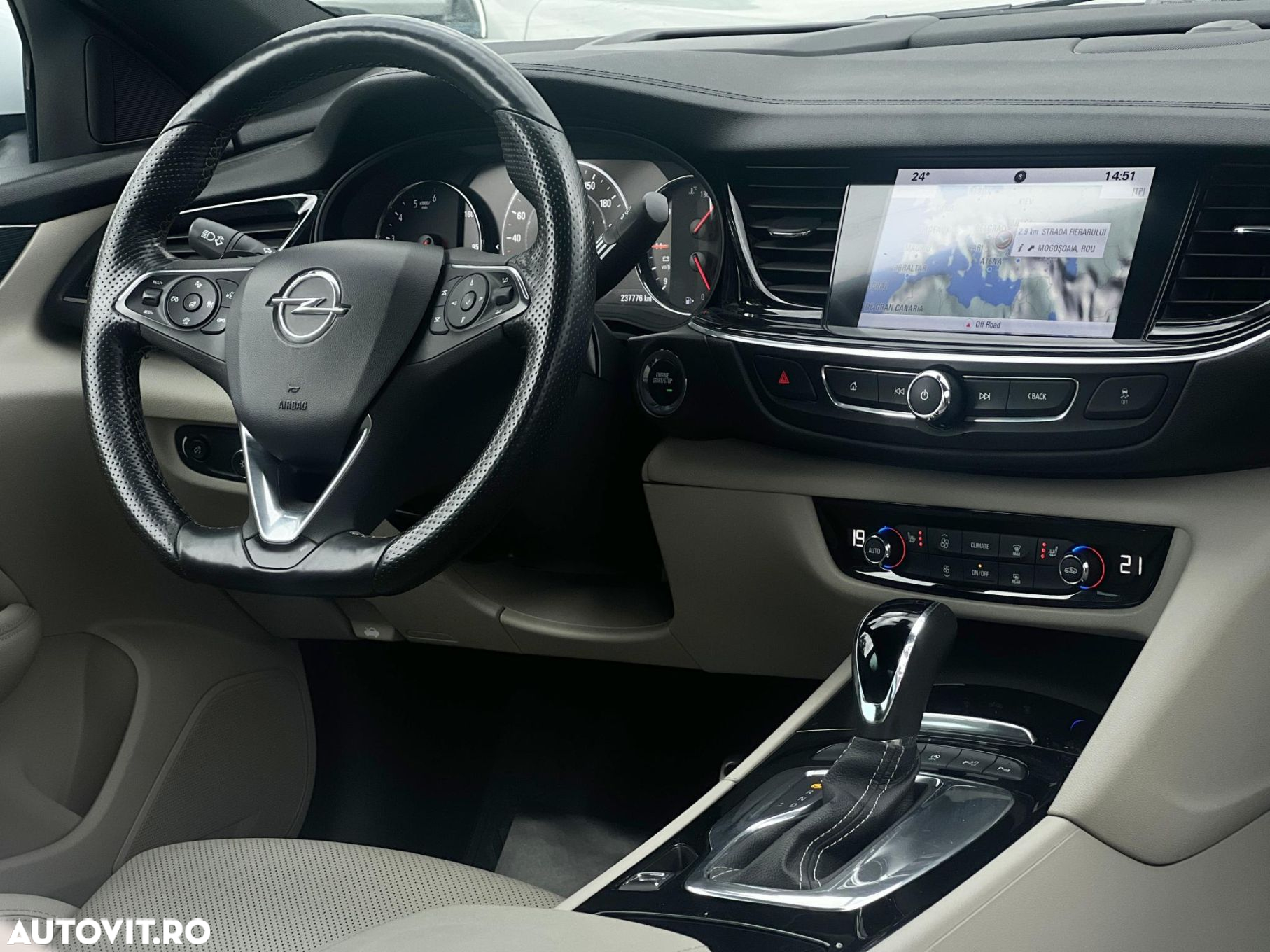 Opel Insignia - 8