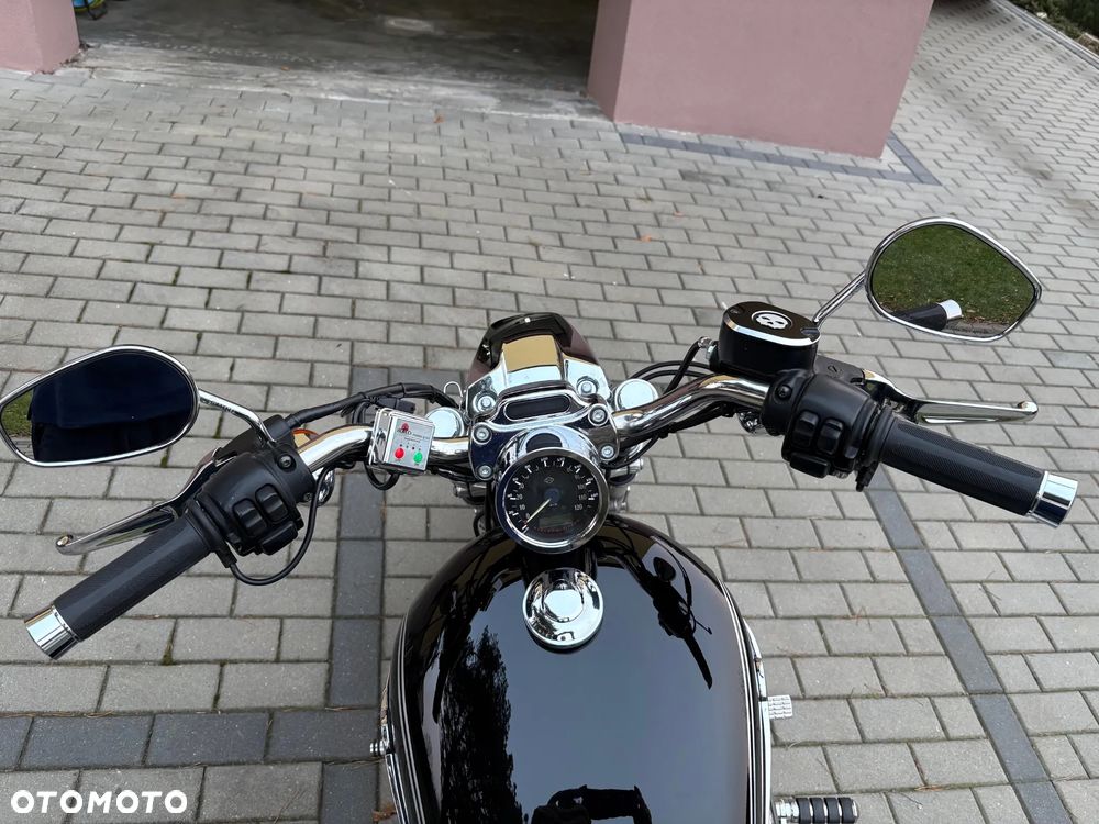 Harley-Davidson Sportster Custom 1200C - 24