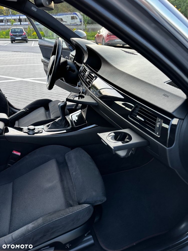 BMW Seria 3 320d DPF - 23