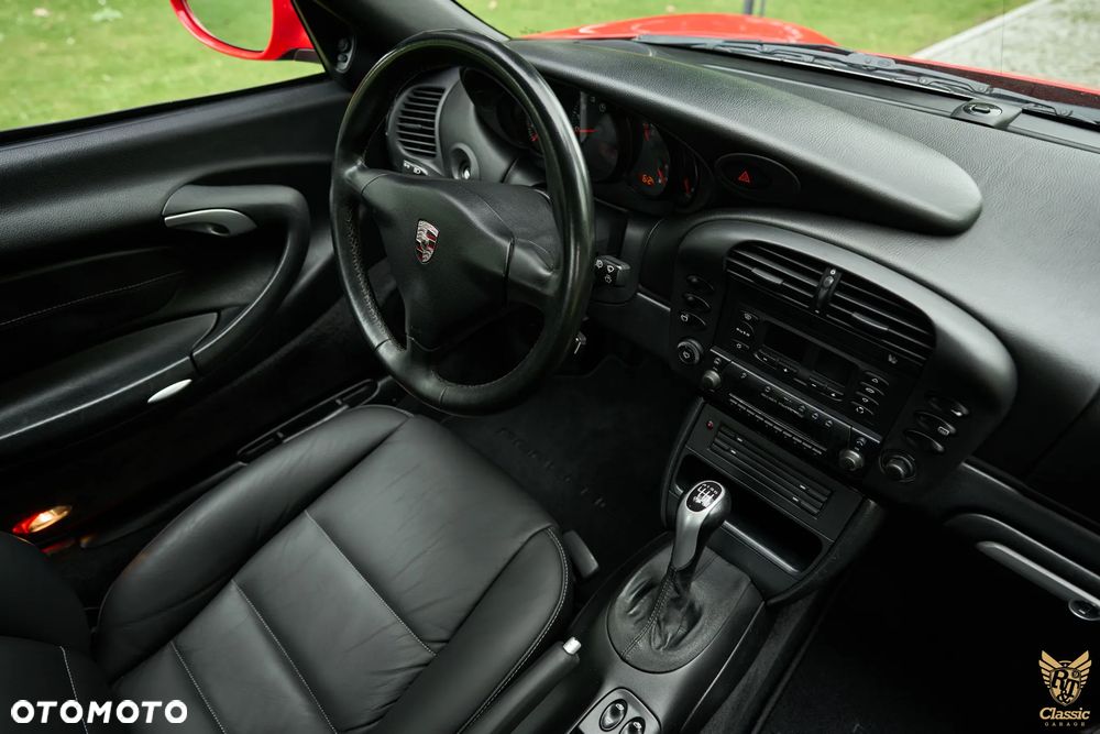 Porsche 911 Carrera - 14