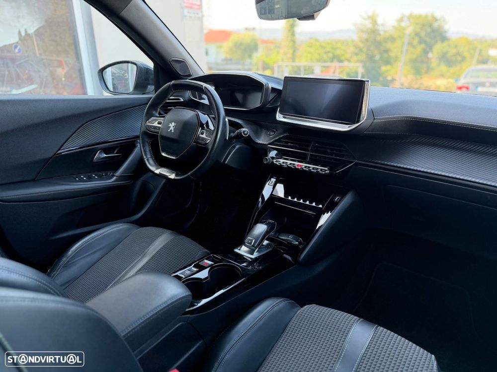 Peugeot 2008 1.2 PureTech GT Line EAT8 - 27