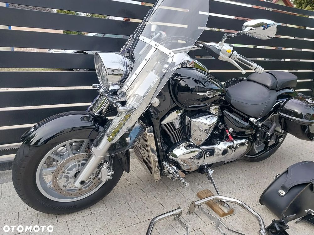 Suzuki Intruder - 10