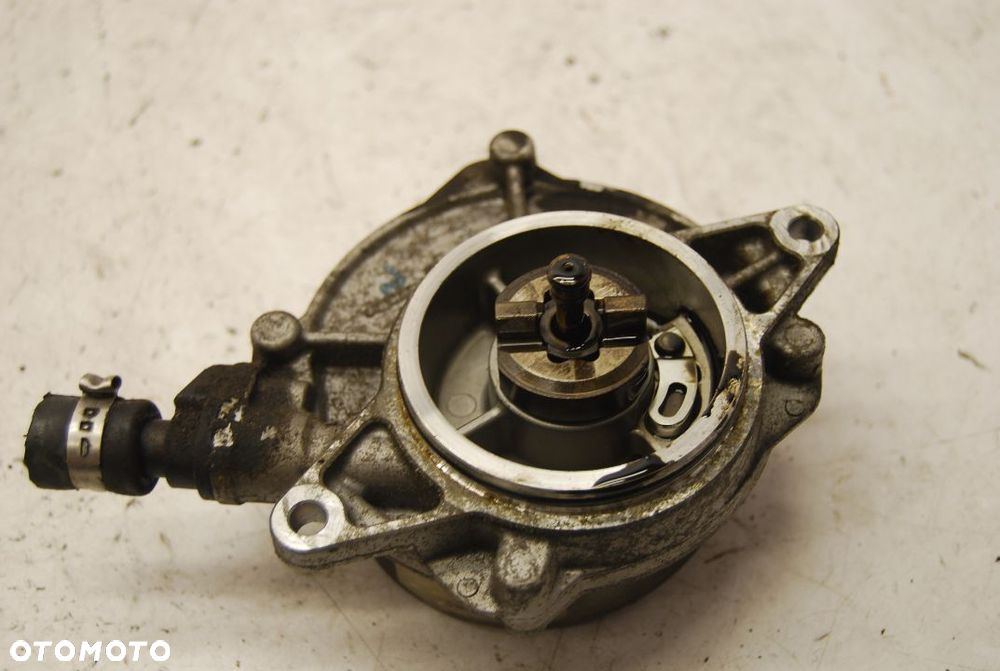 POMPA VACUM 057145100L AUDI A6 C6 3.0 TDI A4 A8 - 2