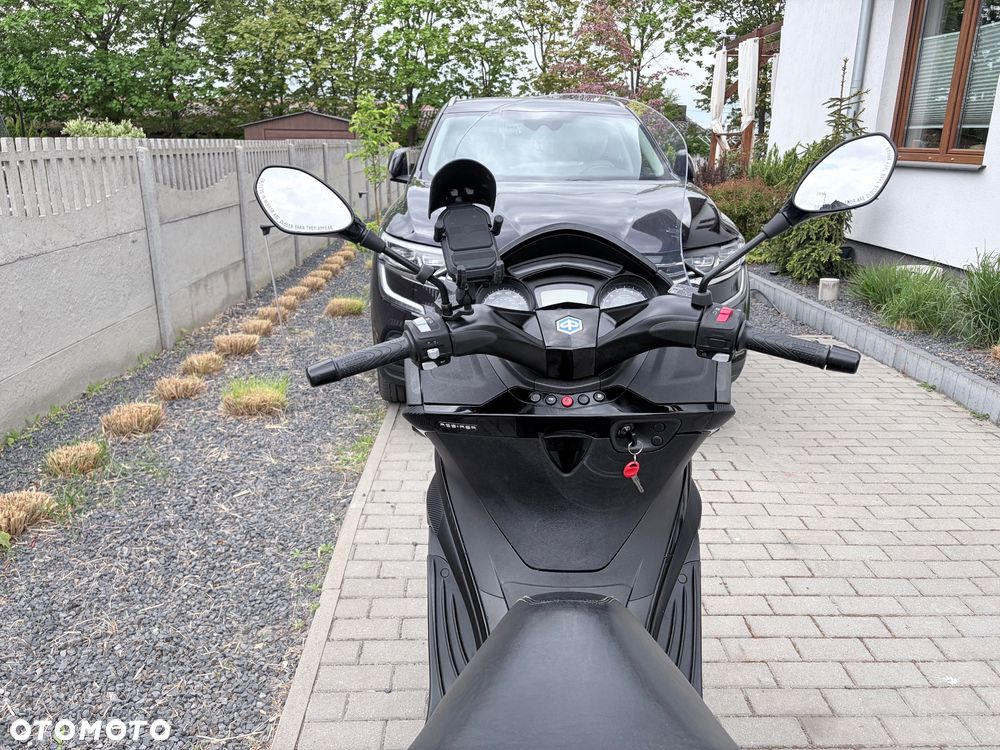Piaggio X10 - 4