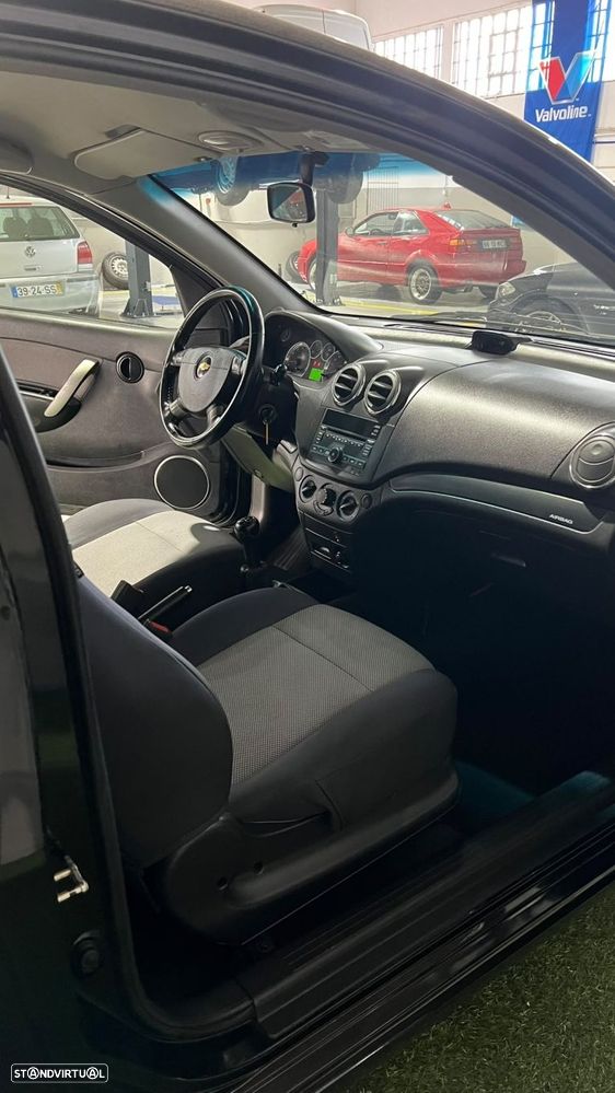 Chevrolet Aveo - 11