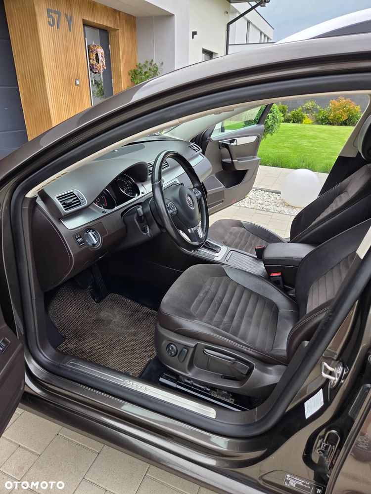 Volkswagen Passat - 20
