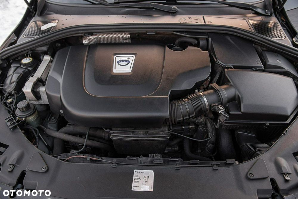 Volvo V60 D4 R-Design Momentum - 30