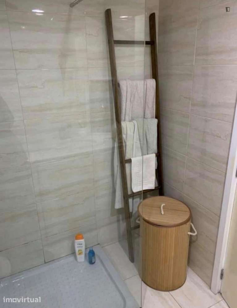 Apartamento com 1 quartos - localizado em Senhora da Hora Porto - Grande imagem: 5/9