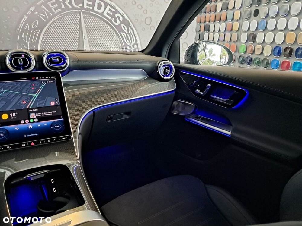 Mercedes-Benz GLC - 36