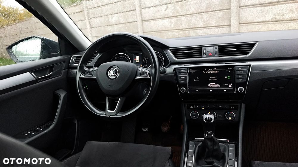 Skoda Superb 2.0 TDI Premium Edition - 27