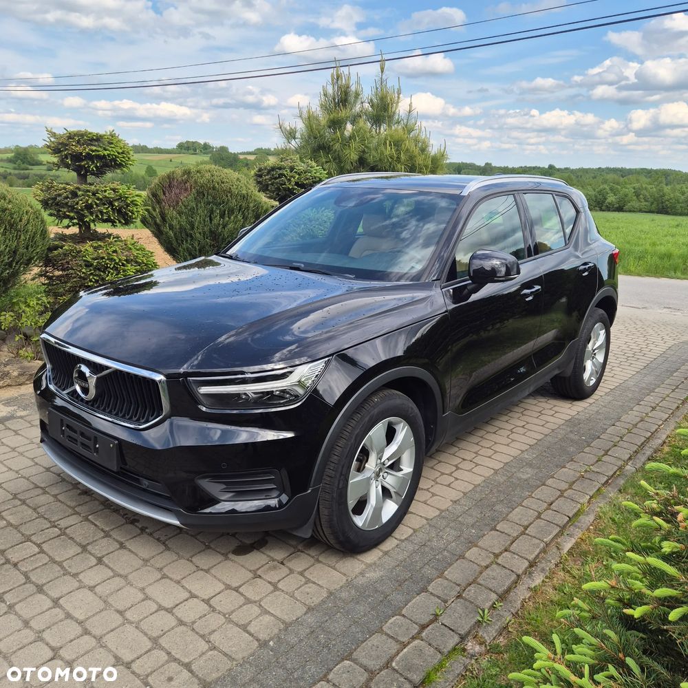 Volvo XC 40 T3 Momentum Core - 1