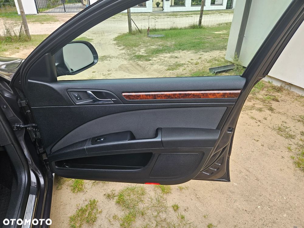 Skoda Superb 2.0 TDI 4x4 Elegance - 37