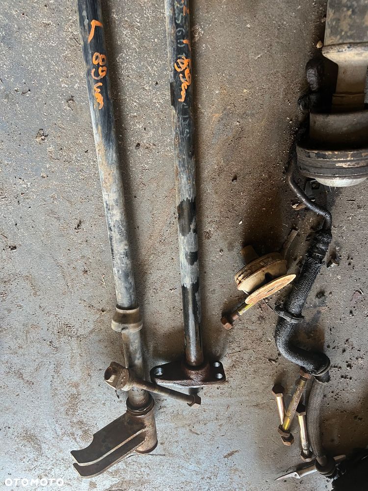 Drążek skrętny zawieszenia lewy prawy Nissan Navara d22 d21 - 2