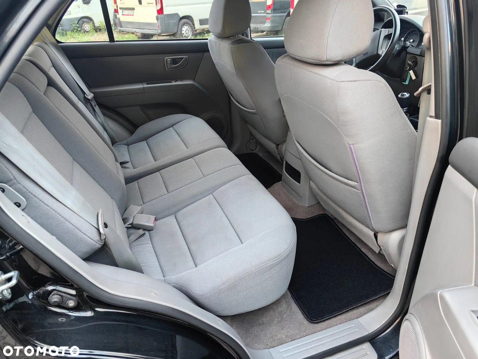 Kia Sorento - 10