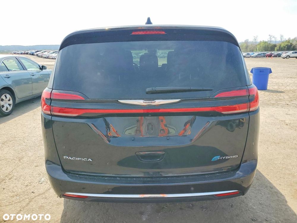 Chrysler Pacifica - 7