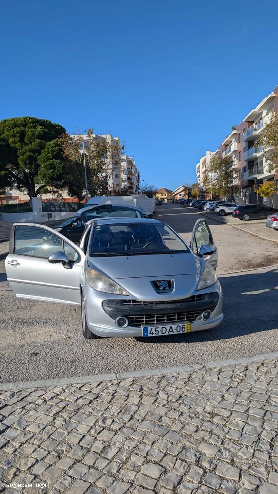 Peugeot 207 1.4 16V Trendy - 8