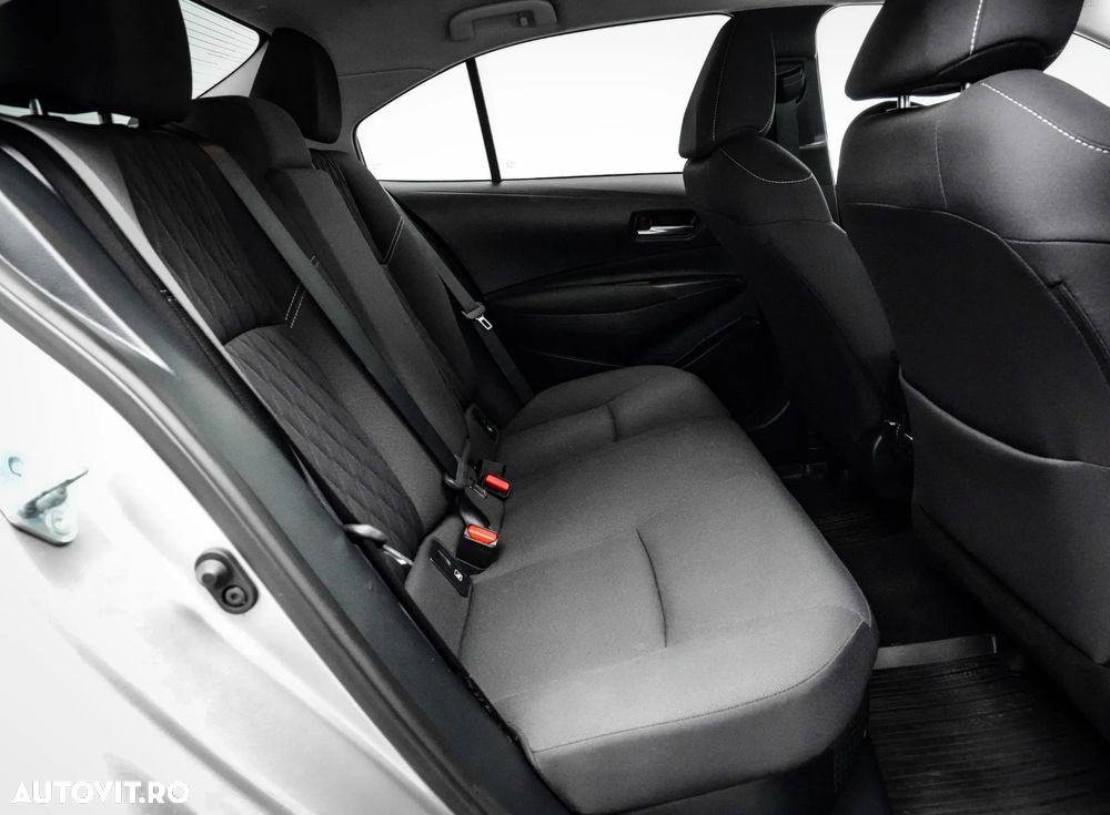 Toyota Corolla 1.8 HSD Dynamic - 17