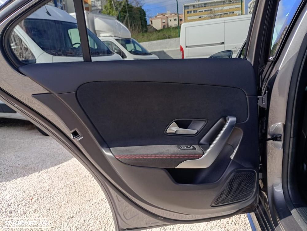 Mercedes-Benz A 250 Limousine e 8G-DCT AMG Line Advanced Plus - 24