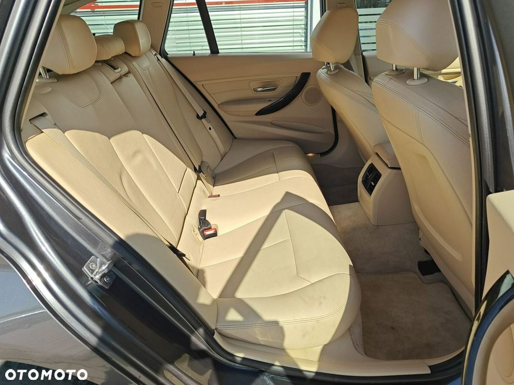 BMW Seria 3 - 16