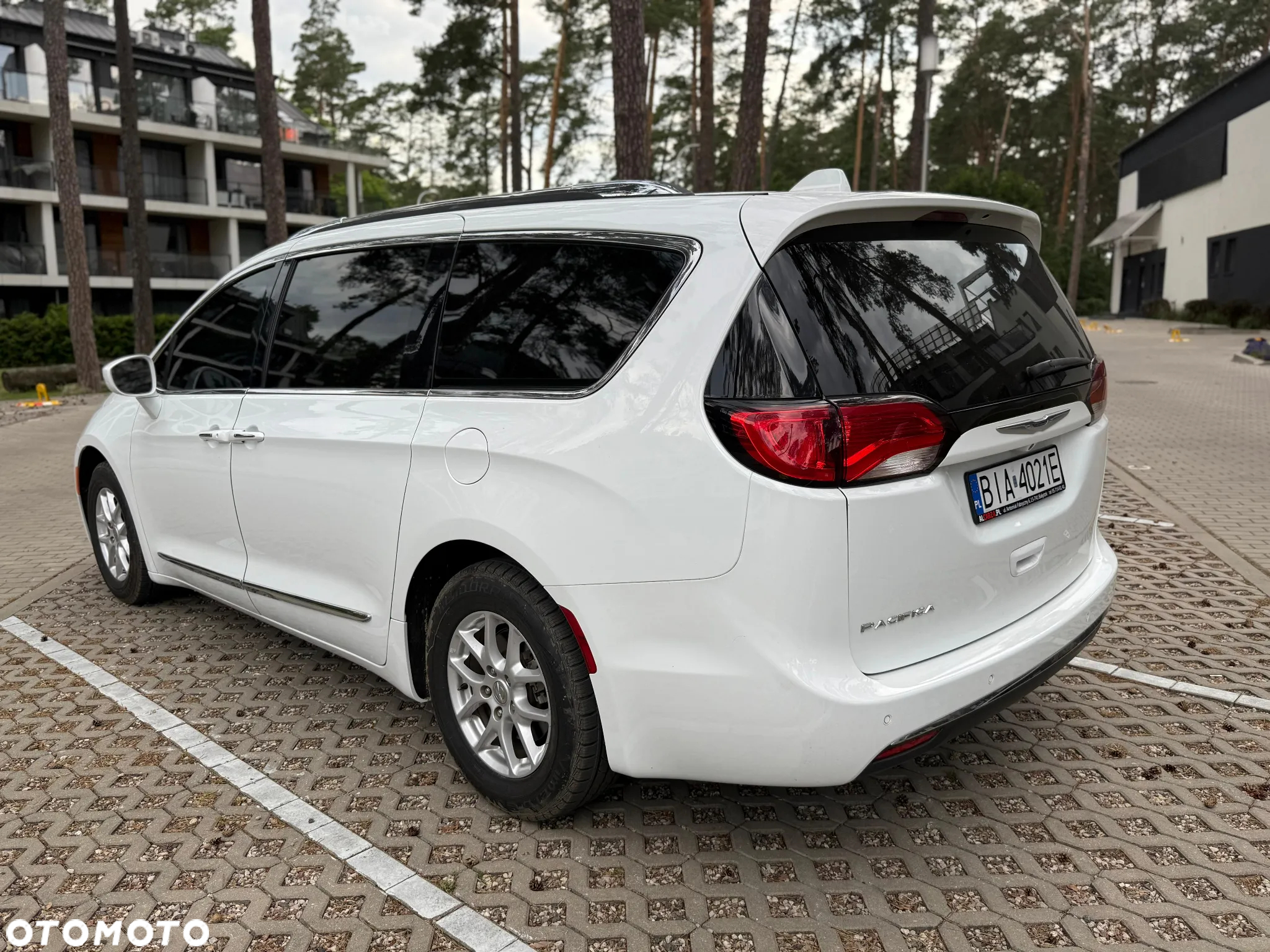 Chrysler Pacifica - 6