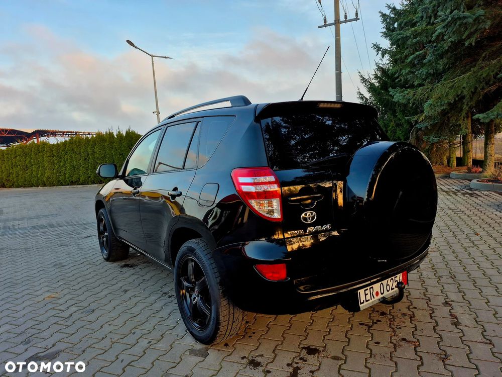 Toyota RAV4 - 11
