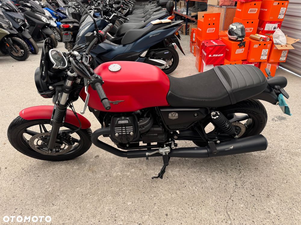 Moto Guzzi V85 - 4