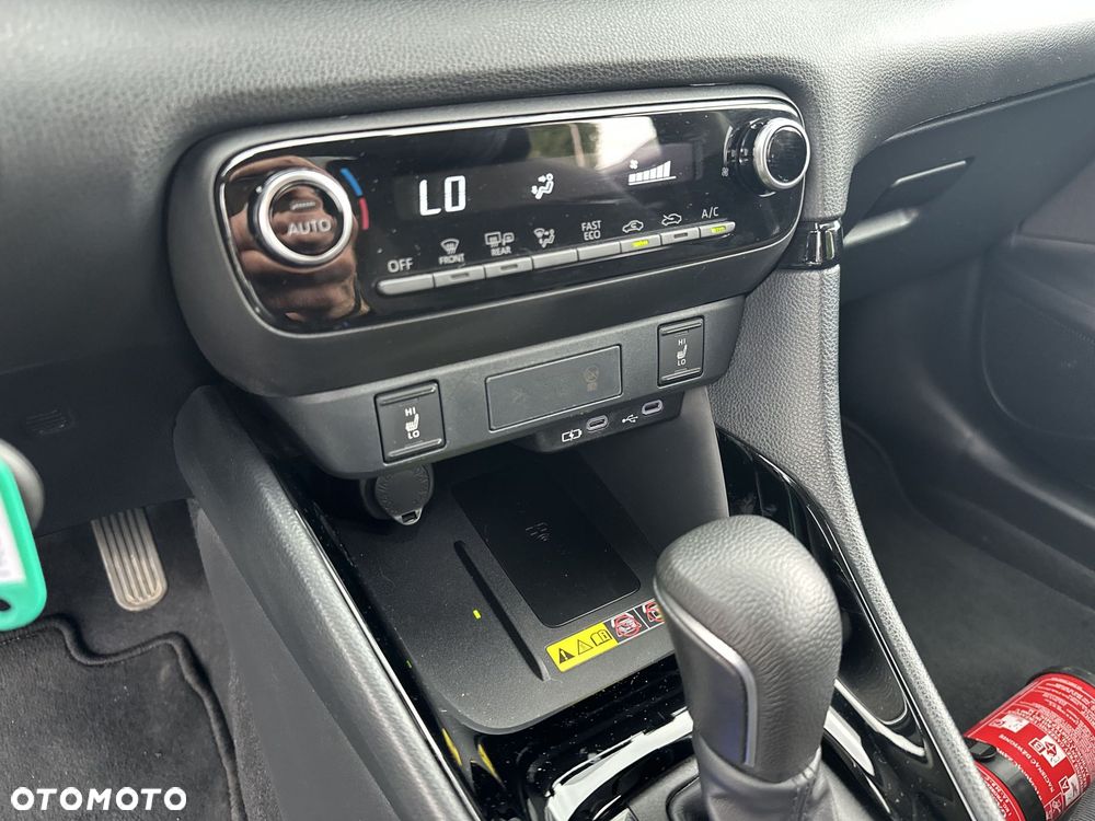 Toyota Yaris Hybrid 1.5 Style - 10
