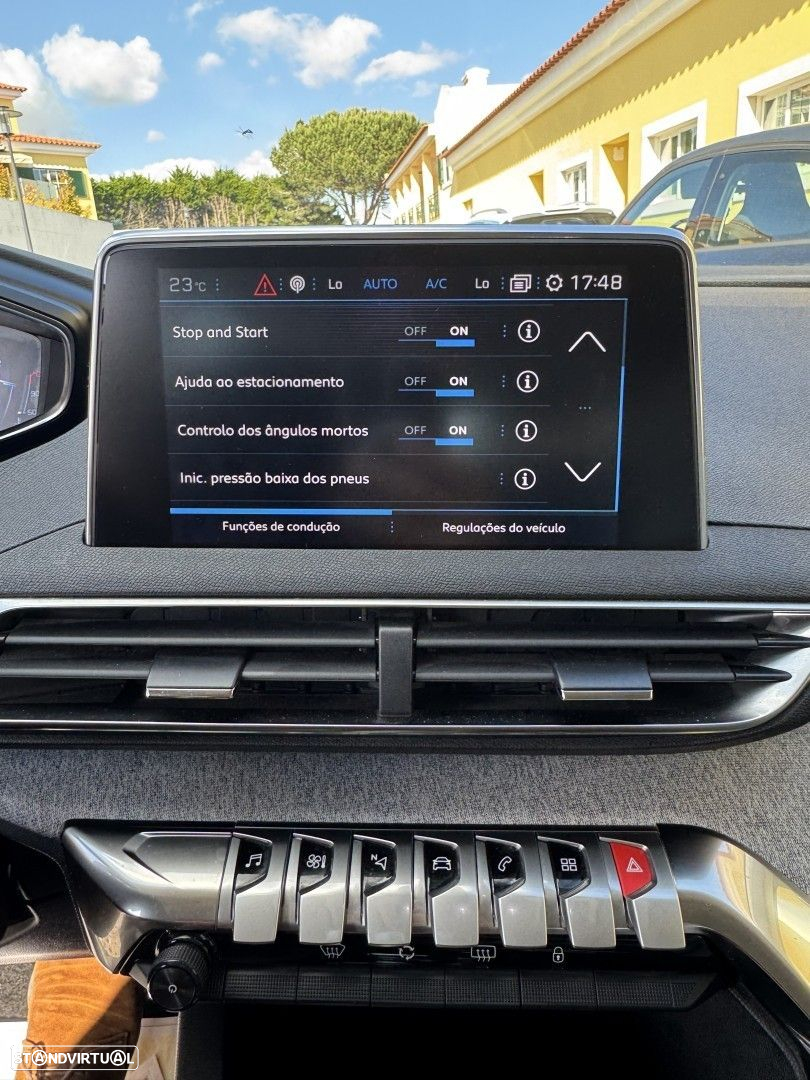 Peugeot 5008 1.2 PureTech Allure Pack EAT8 - 33