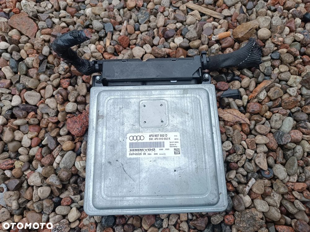 KOMPUTER SILNIKA AUDI A6 C6 2.4 BENZYNA 4F0910552K / 4F0907552D - 1