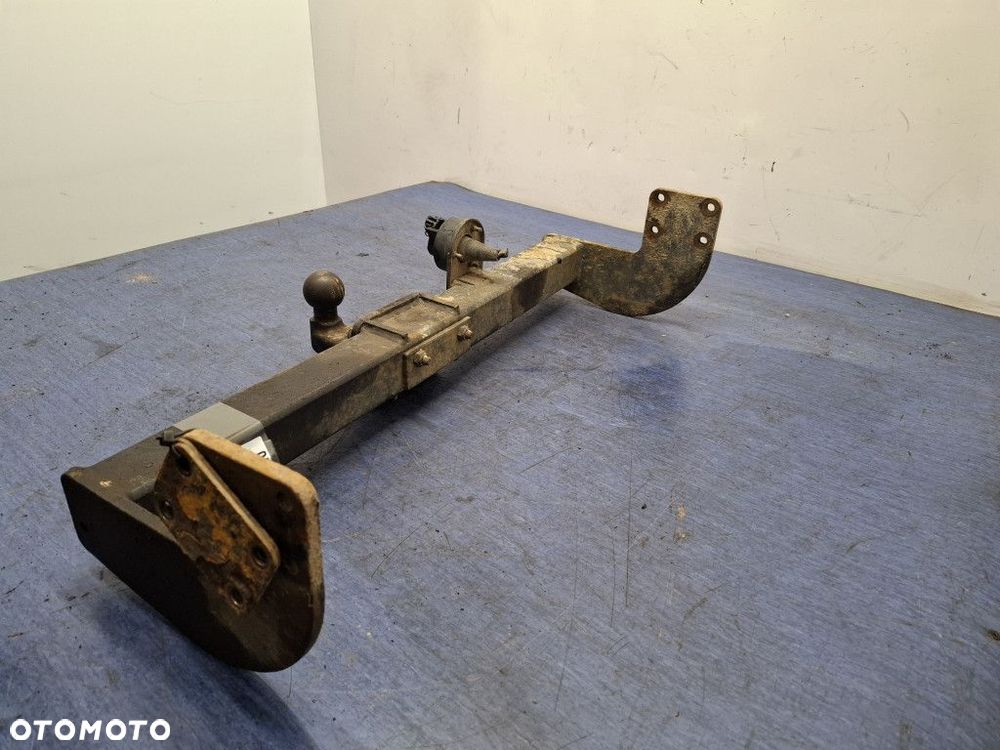 MERCEDES BENZ T1 KACZKA 207D HAK DO PRZYCZEPY - 7