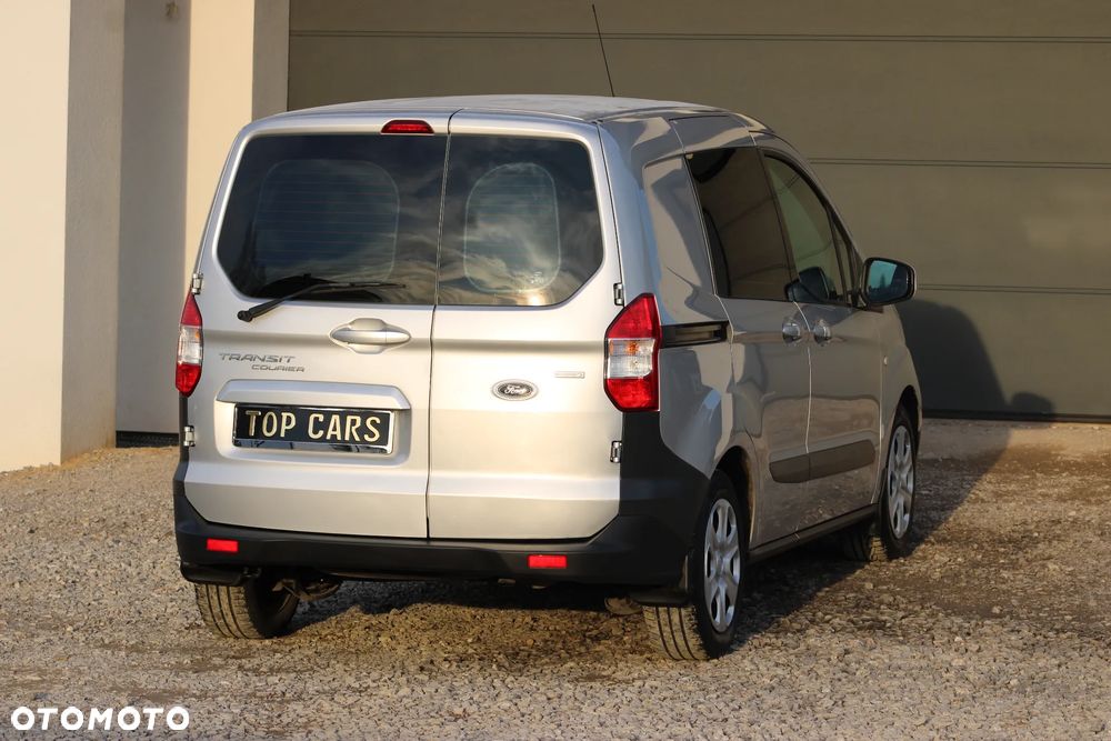Ford transit courier - 12