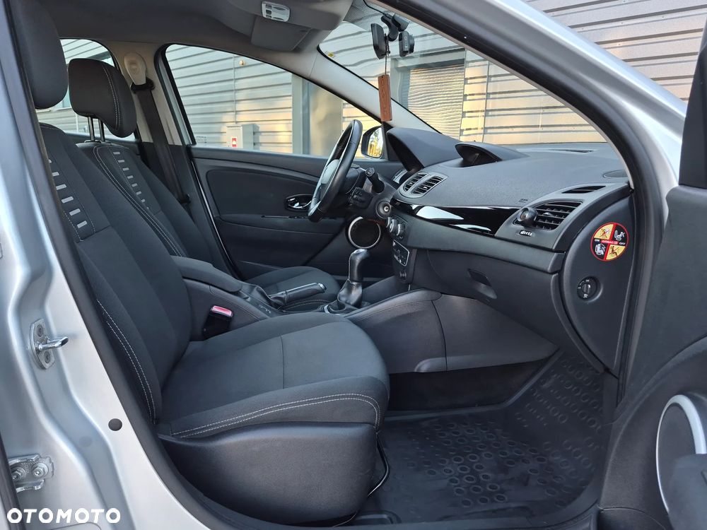 Renault Fluence 1.6 16V 110 Dynamique - 15