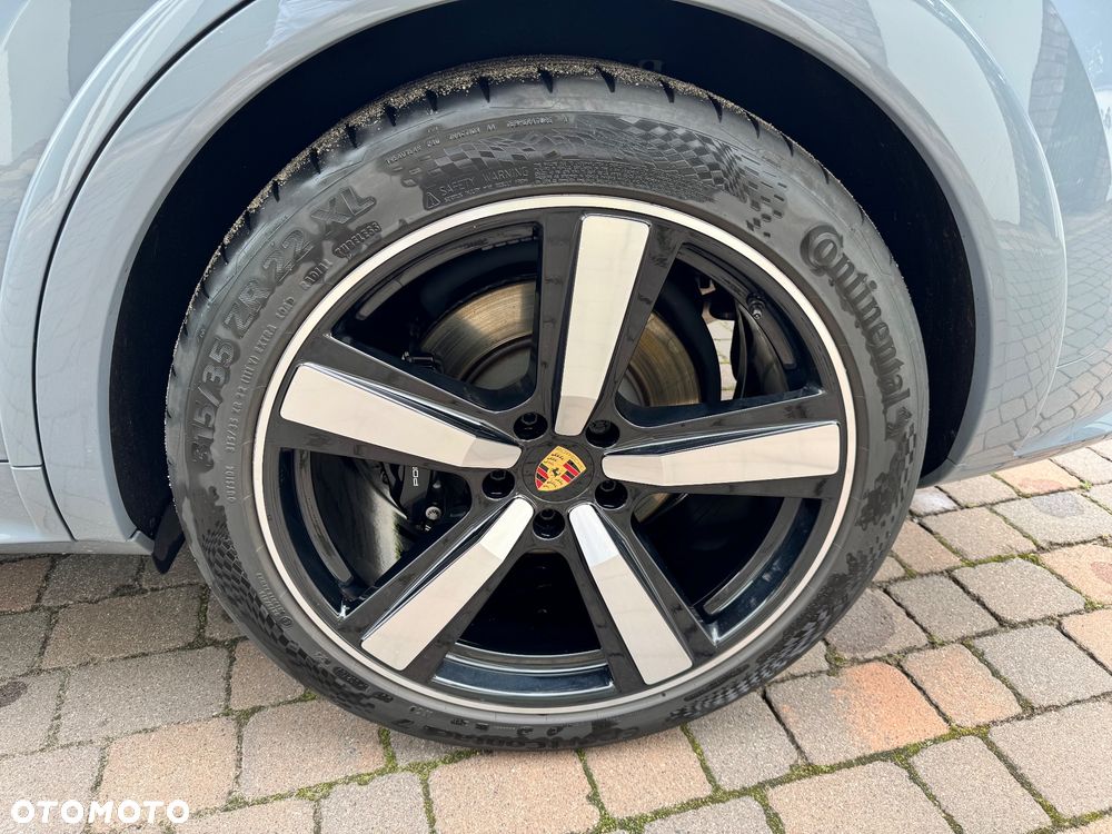 Porsche Cayenne Turbo E-Hybrid PHEV - 14