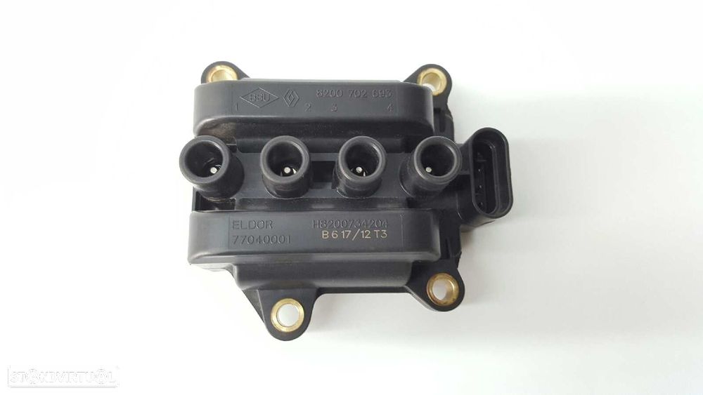 VELA DACIA SANDERO LAUREATE MUSIC - 1