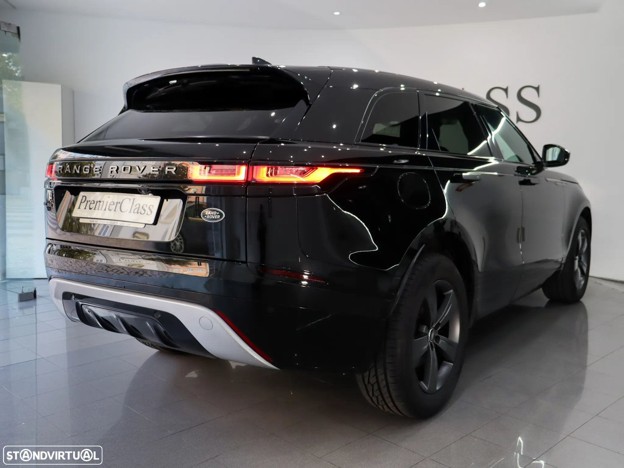 Land Rover Range Rover Velar 2.0 D R-Dynamic SE - 2