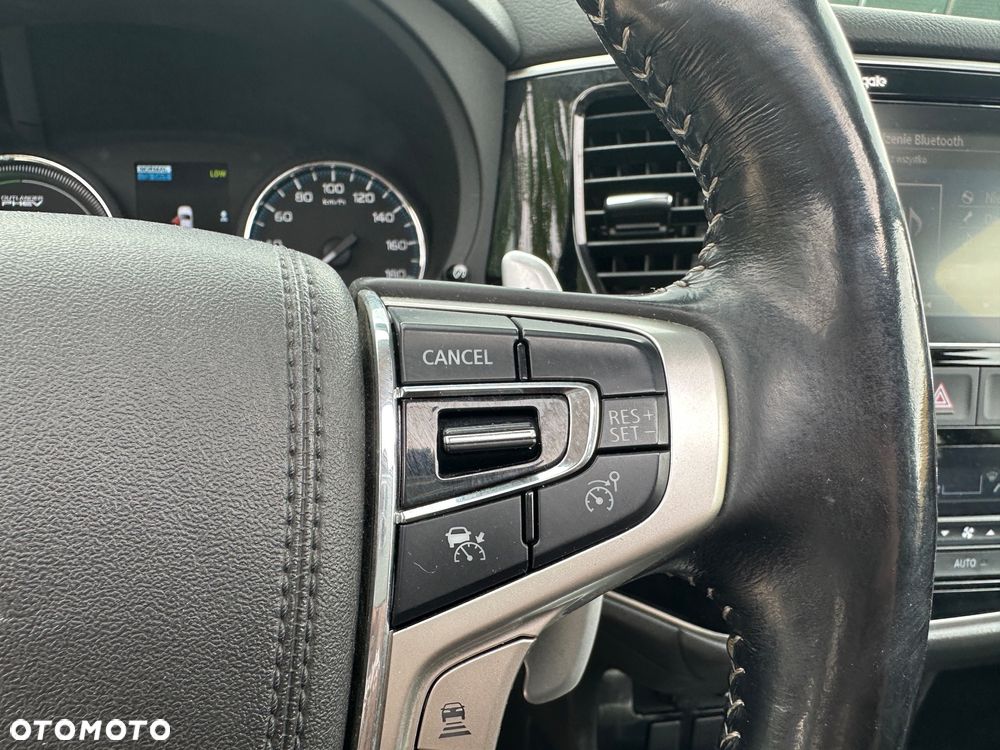 Mitsubishi Outlander Intense + - 26