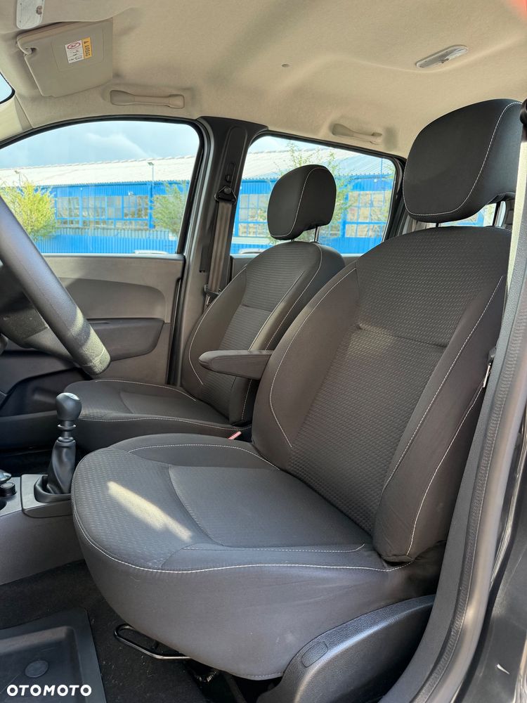 Dacia Lodgy 1.5 Blue dCi Laureate S&S EU6d - 9
