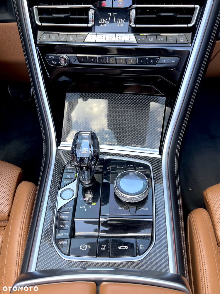 BMW Seria 8 - 12