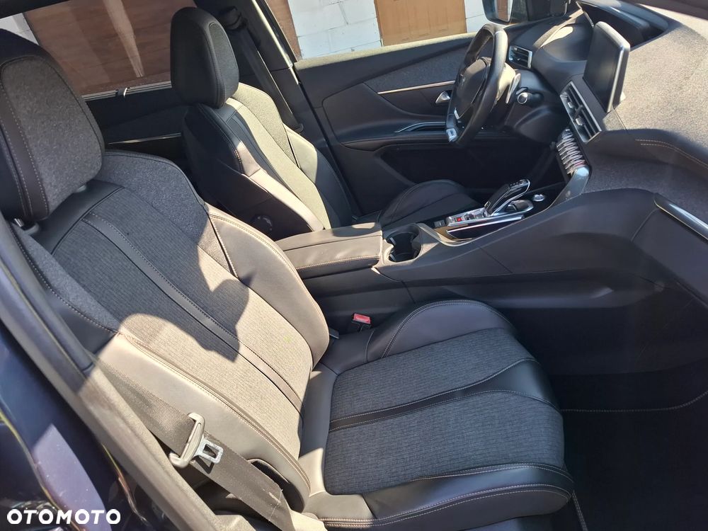 Peugeot 5008 - 19