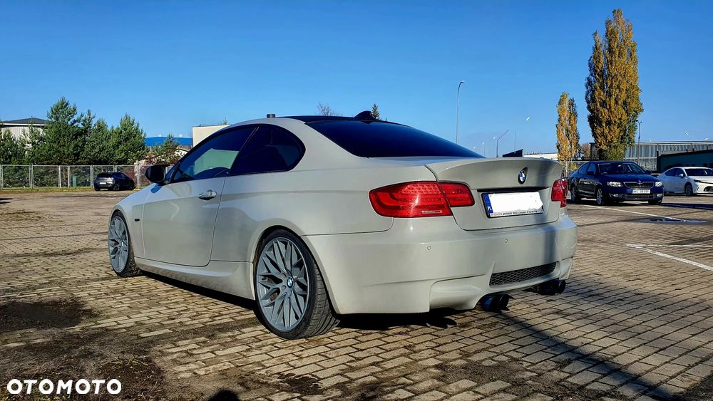 BMW Seria 3 320d M Sport Edition - 27