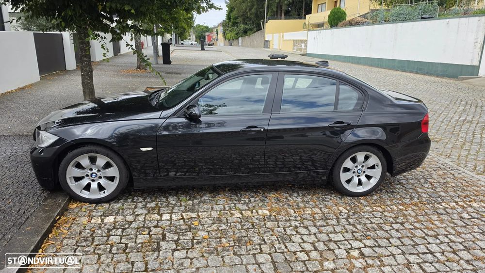 BMW 320 dA Exclusive - 3