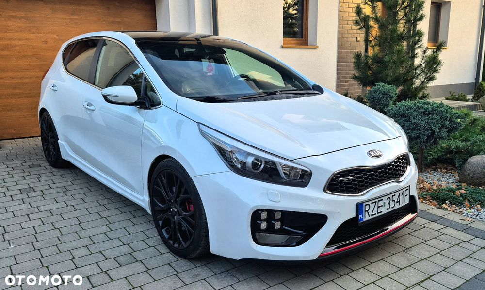 Kia Ceed 1.6 T-GDI GT - 11