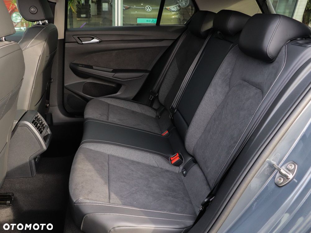 Volkswagen Golf - 9