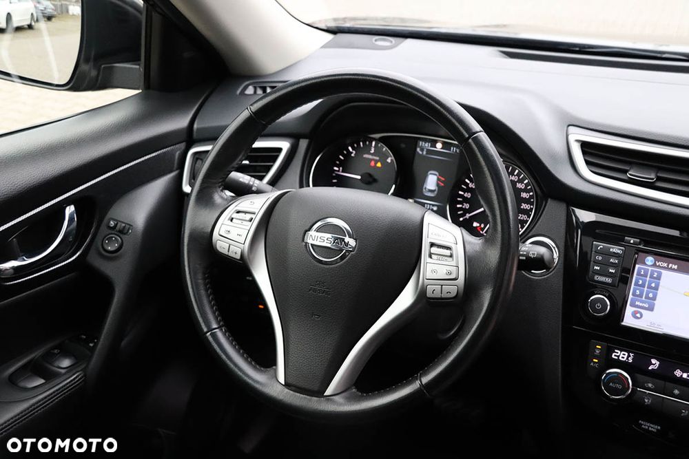 Nissan X-Trail 2.0 dCi ALL-MODE 4x4i Xtronic Tekna - 32