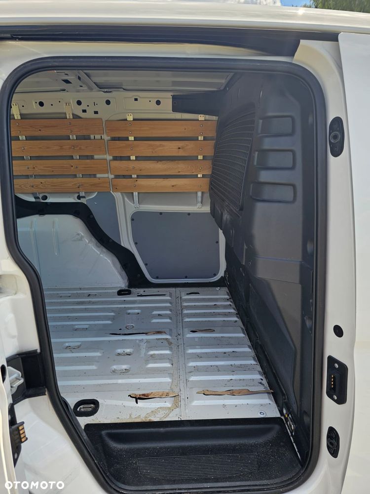 Volkswagen Caddy - 14