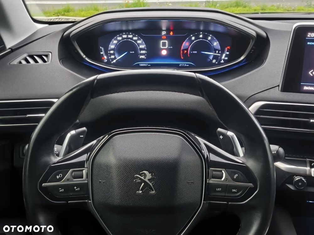 Peugeot 5008 1.2 PureTech Allure S&S EAT6 - 31