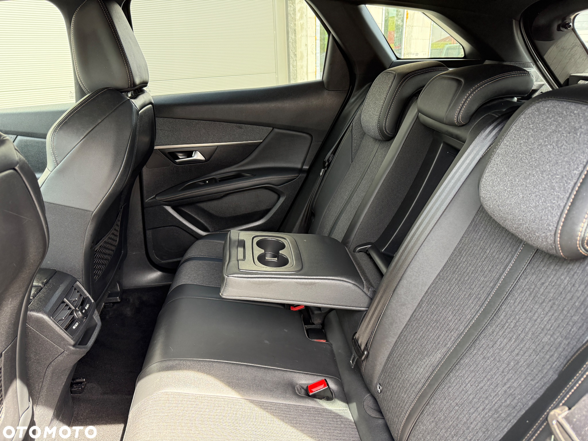 Peugeot 3008 PureTech 130 Stop & Start GPF Allure Pack - 11