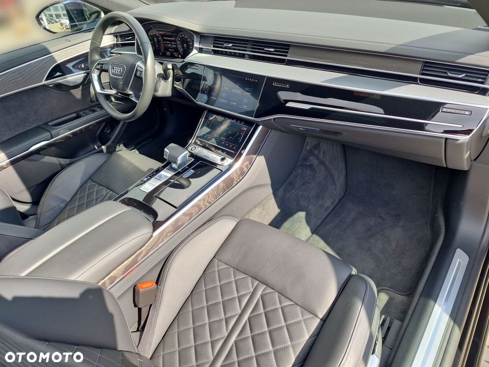 Audi A8 - 25